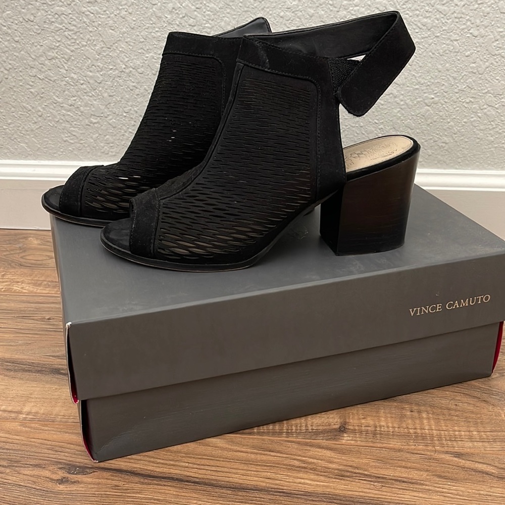Vince Camuto - Size 8.5 - VC Lavette - Block Heel Sandal